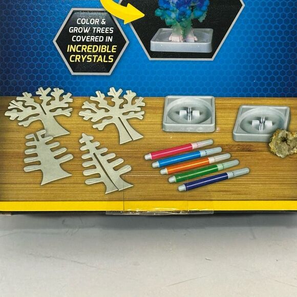 National Geographic Crystal Garden Growing Kit STEM - Picture 10 of 11
